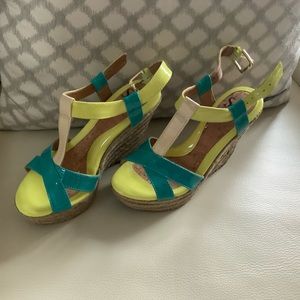 Sofft Pedra Ocean Multi Patent Leather Sandals